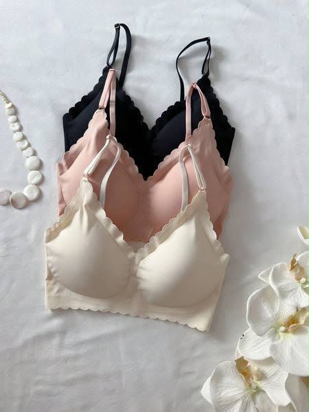 Elegant Design with Soft & Supportive Fit